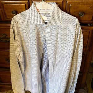 Thomas Dean collection size XL long sleeve button down black and blue with white